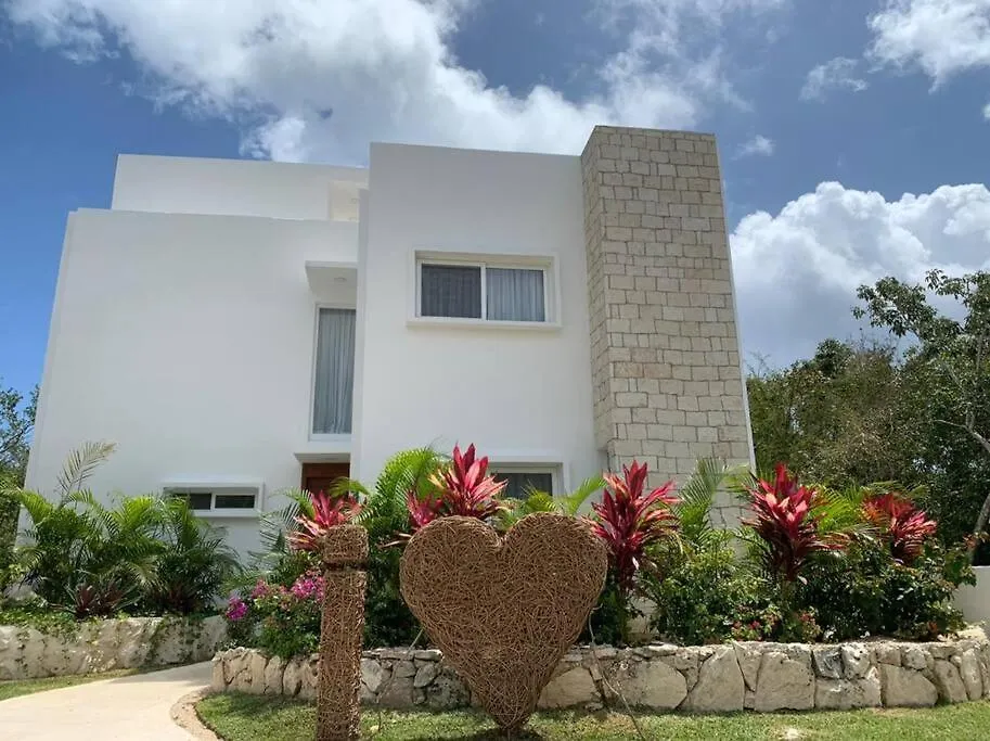 Amazing Villa Inside Tulum Country Club Akumal Casa de Férias