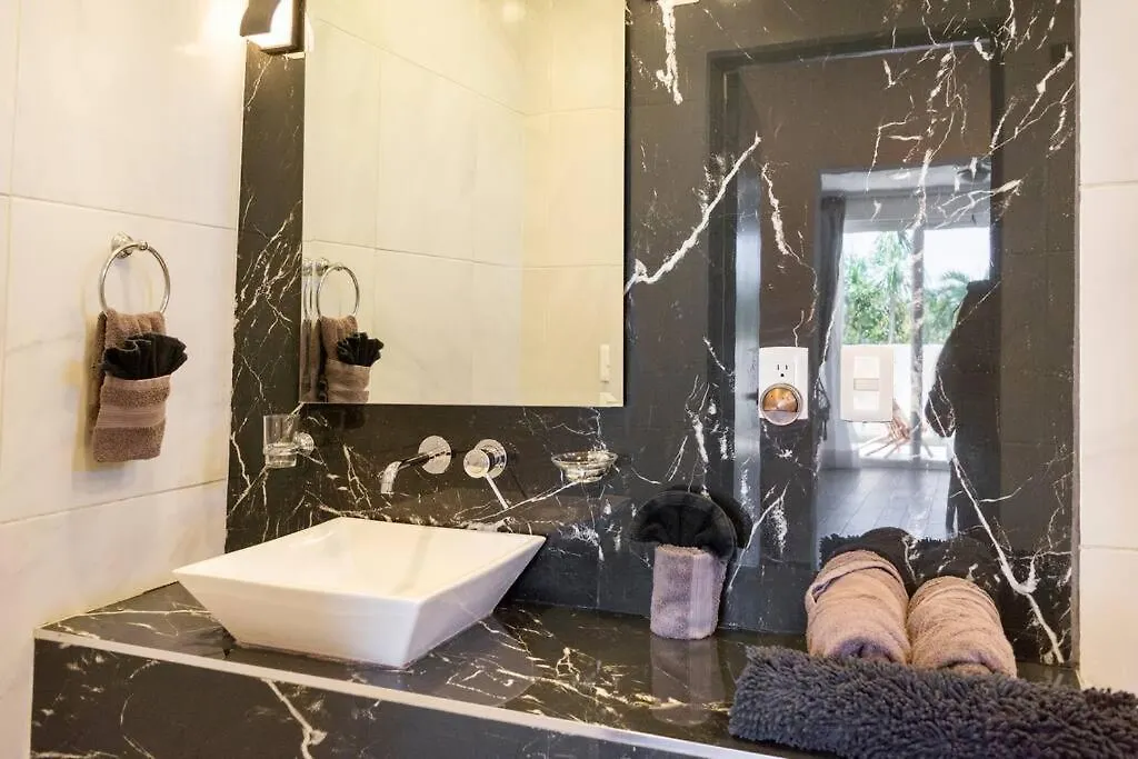 Amazing Villa Inside Tulum Country Club Akumal Holiday home