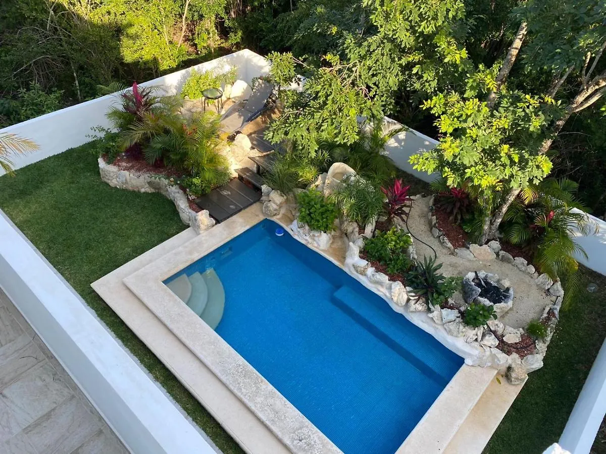 Amazing Villa Inside Tulum Country Club Akumal 0*,  Mexiko