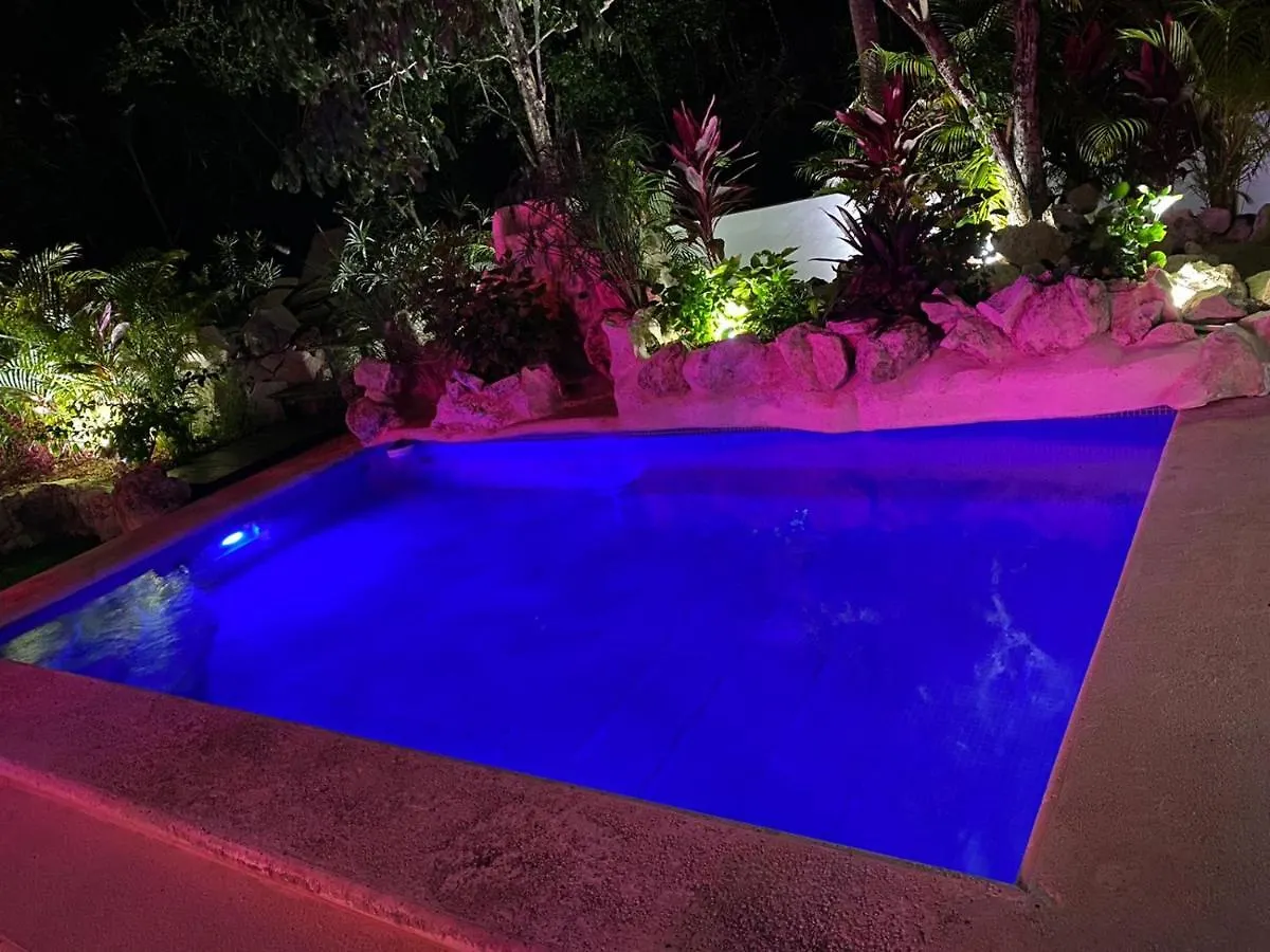 Amazing Villa Inside Tulum Country Club Akumal 0*,  Mexique