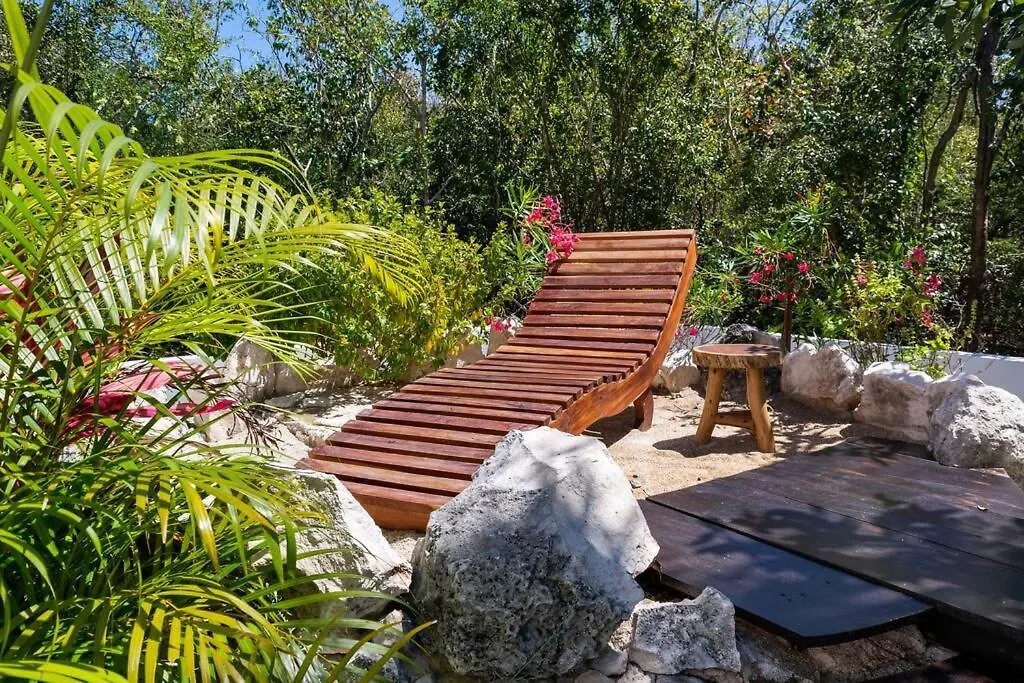 Amazing Villa Inside Tulum Country Club Akumal 0*,  Mexique