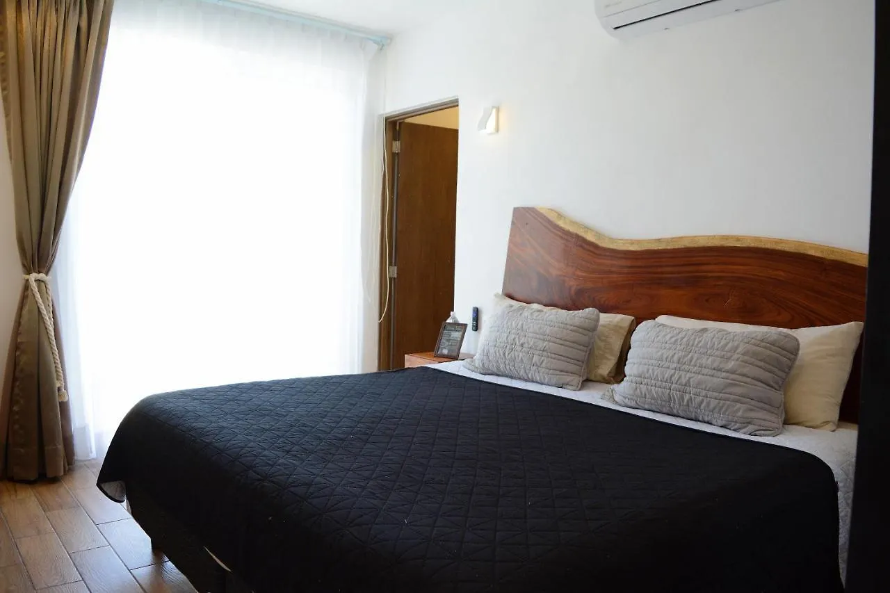 Amazing Villa Inside Tulum Country Club Akumal Hébergement de vacances